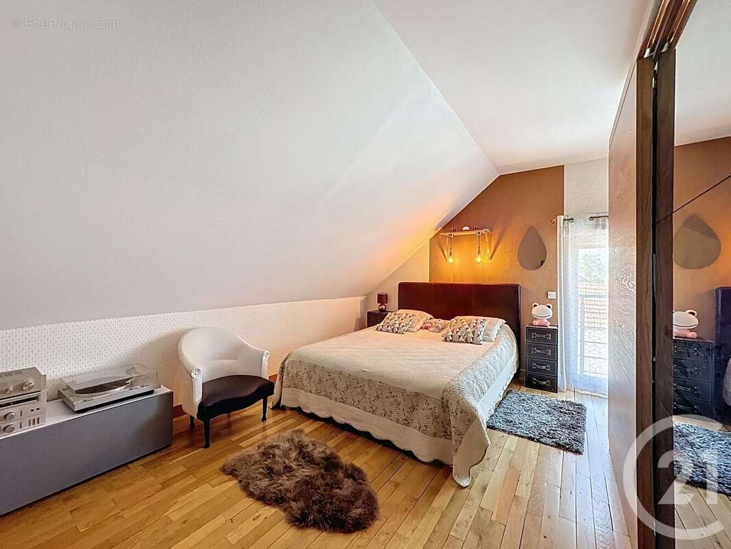 Maison à MENESTREAU-EN-VILLETTE