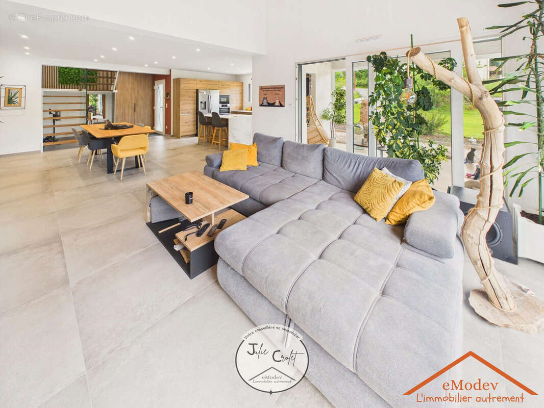 Maison 210 m² à Fremifontaine  - photo 3