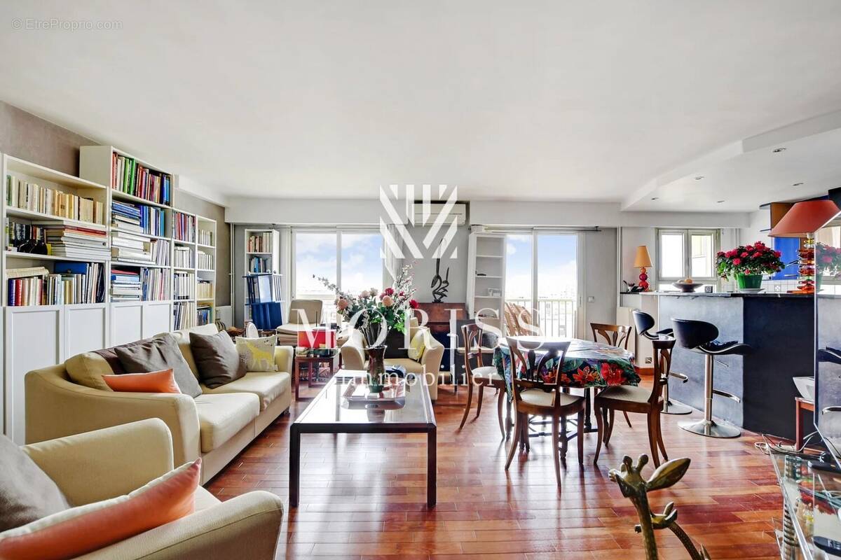 Appartement à PARIS-14E