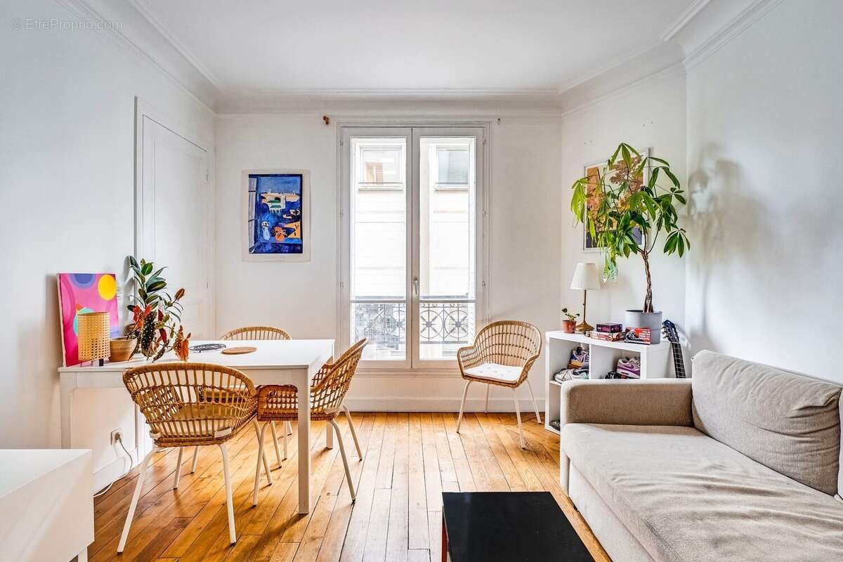 Appartement à PARIS-14E