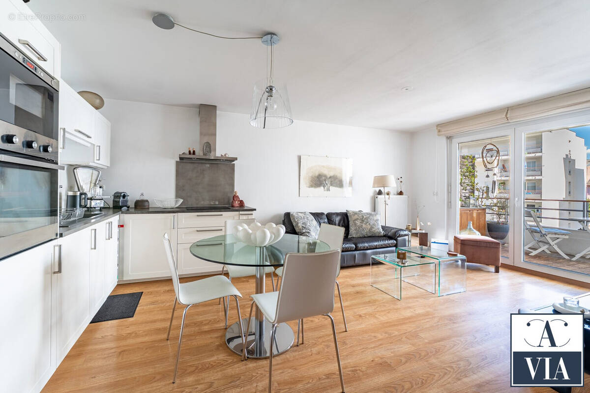 pièce de vie - Appartement à STRASBOURG