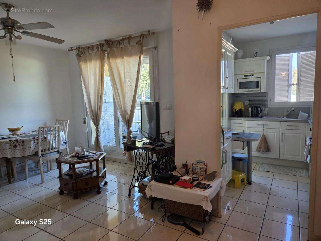 Appartement à SOLLIES-PONT