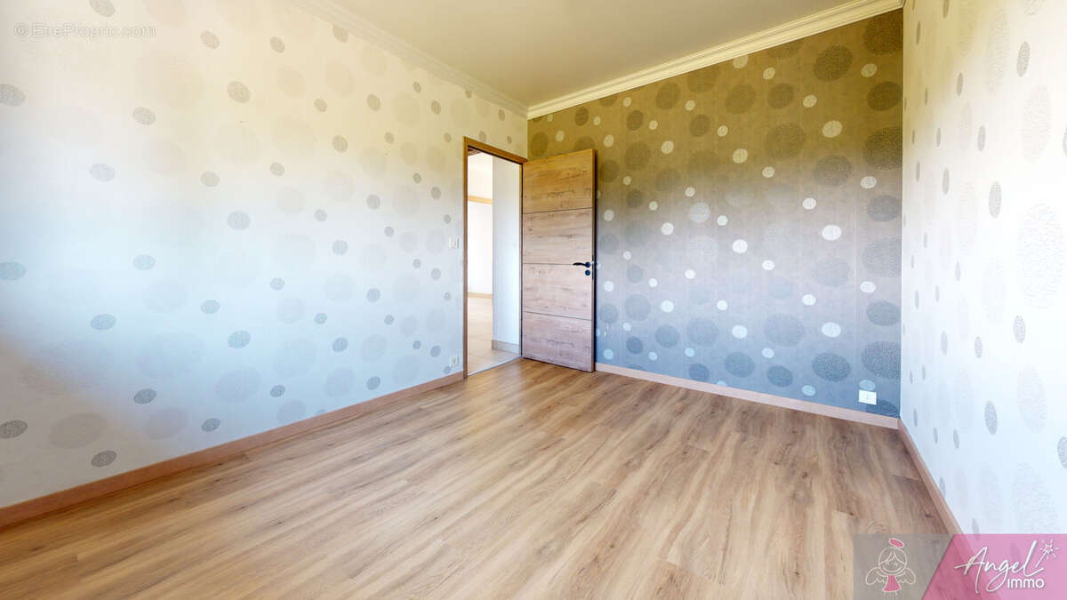 Maison individuelle 126 m2 sur sous-sol - 4 chambres - terrain clos de 894 m2 - photo 7