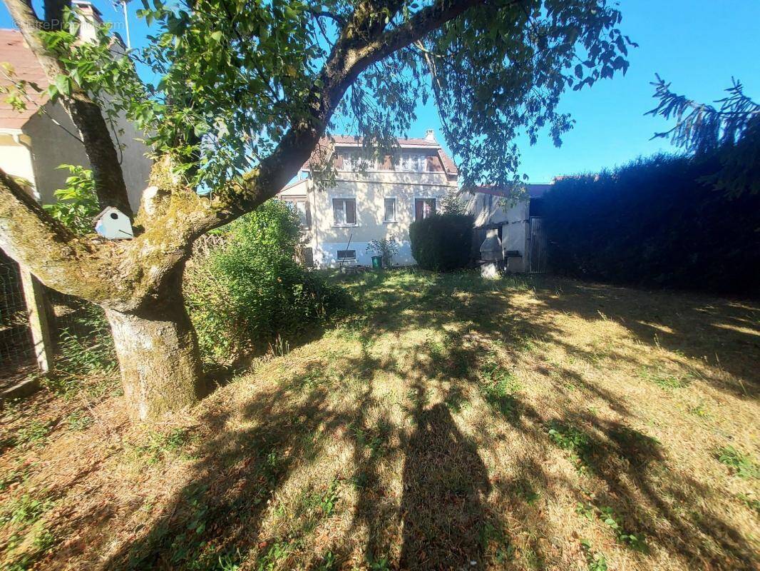 Maison à SAINTE-GENEVIEVE