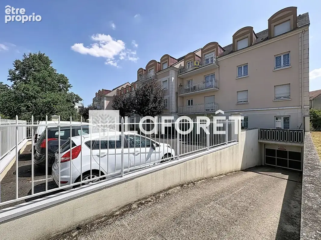 Appartement à MOISSY-CRAMAYEL