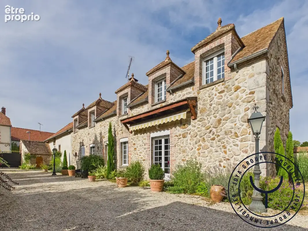 Maison à SARON-SUR-AUBE
