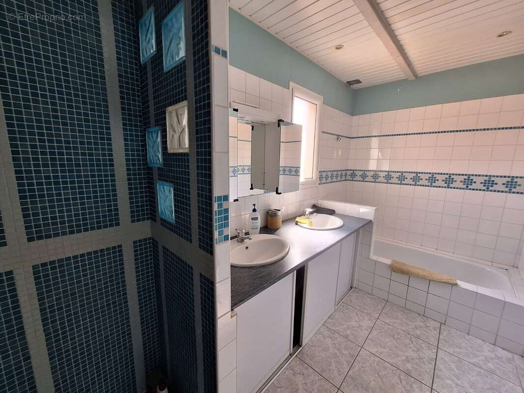 Maison à LAROQUE-DES-ALBERES