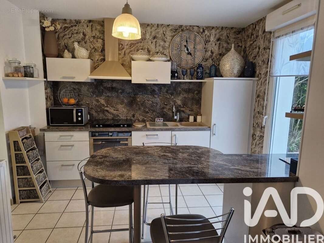 Photo 3 - Maison à NEUVILLE-AUX-BOIS