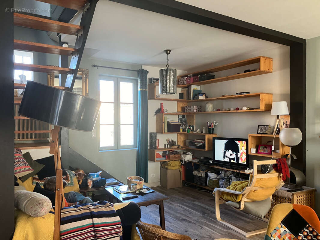 Maison à PUY-L&#039;EVEQUE