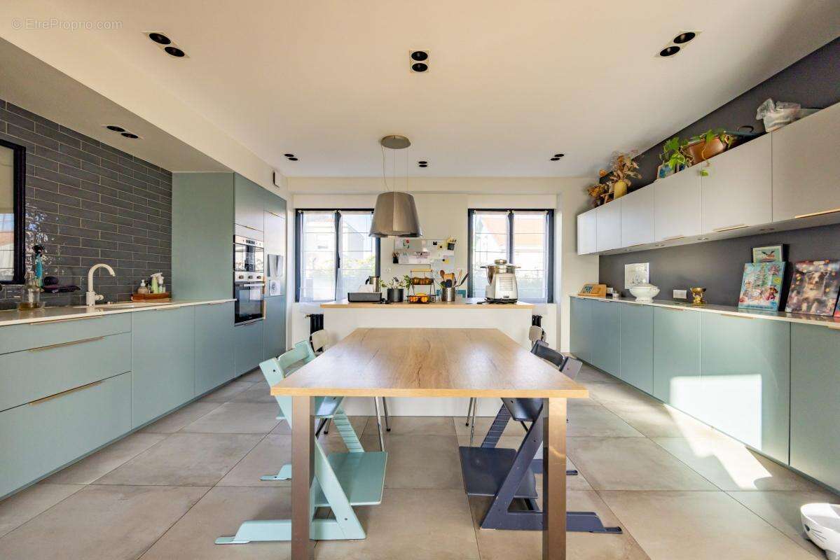 Maison à SAINT-SEBASTIEN-SUR-LOIRE