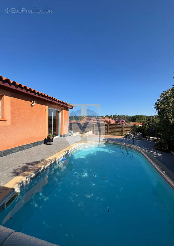 Maison à CANET-EN-ROUSSILLON