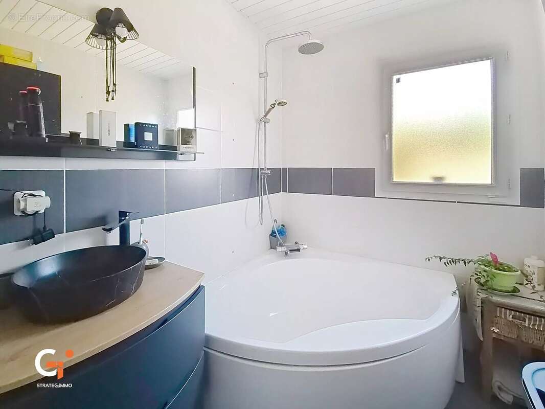 En exclusivité— Maison familiale de 95 m² avec patio, cuisine extérieure et garage — À quelques minutes de Bacqueville-en-Caux - photo 8