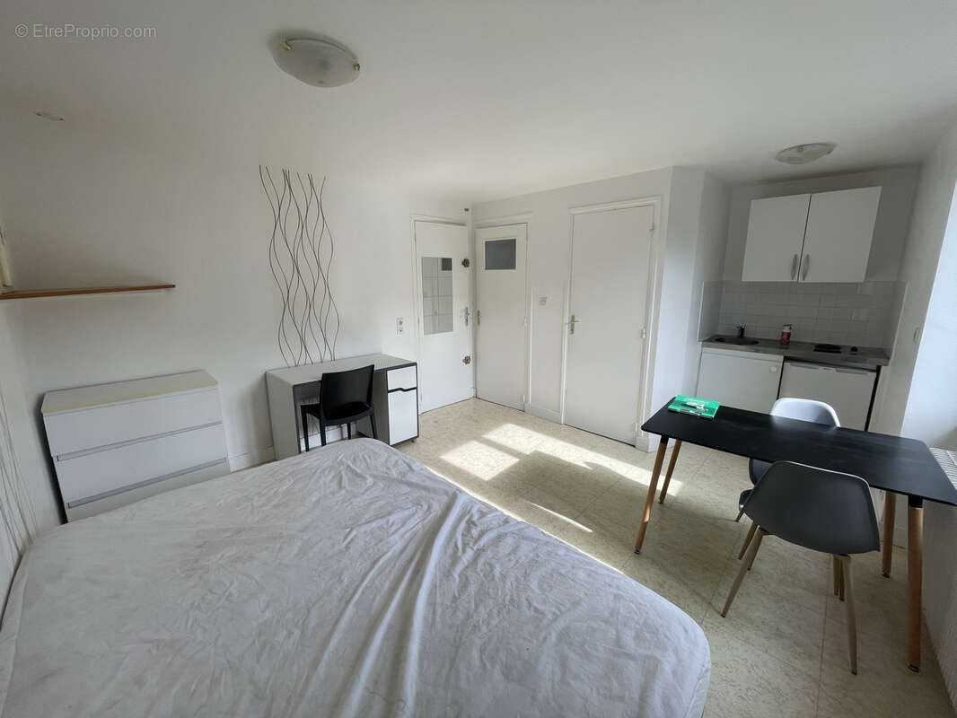 Appartement à ROCHEFORT-MONTAGNE