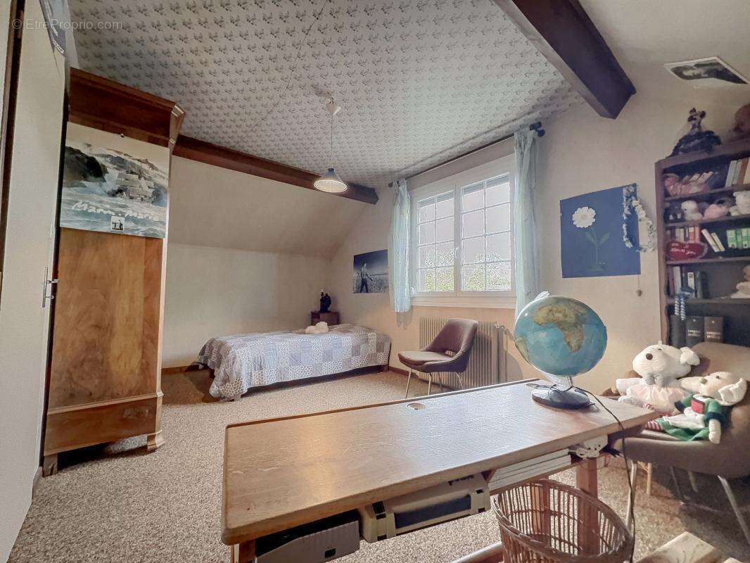 Maison à BRETENIERE