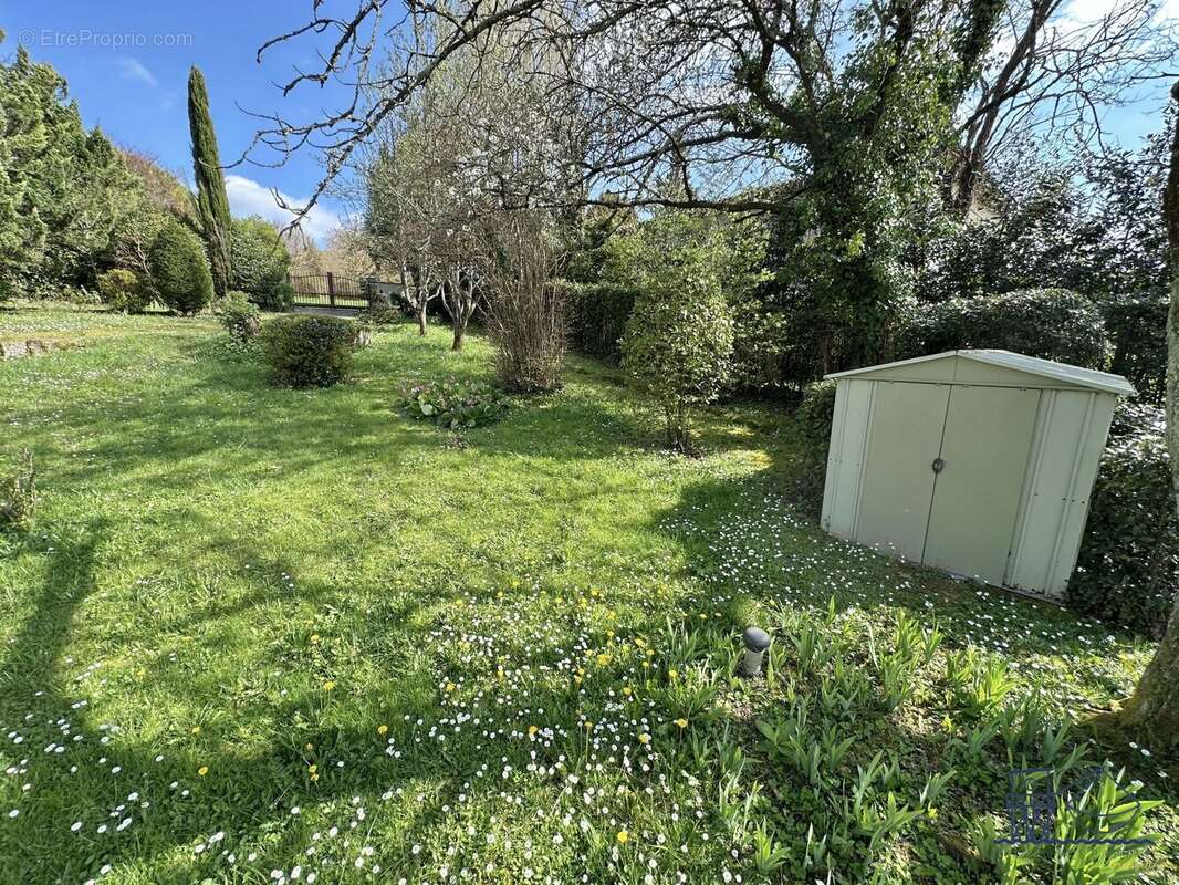 Maison à MORTAGNE-SUR-GIRONDE