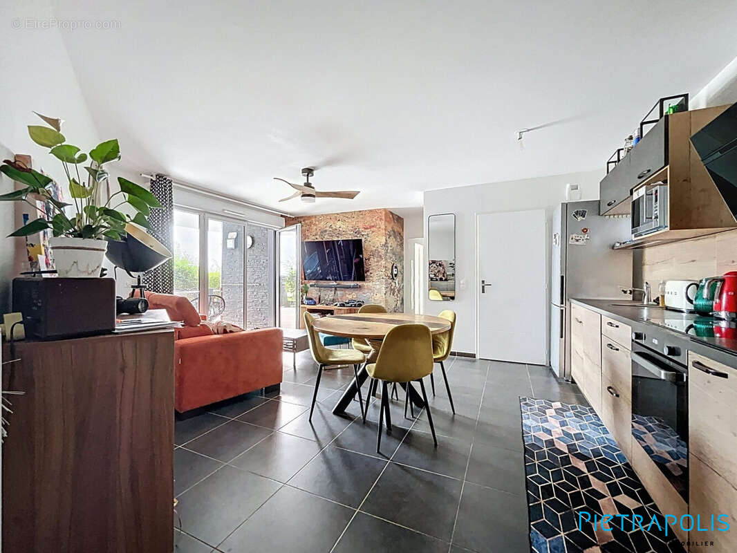 Appartement à CESSY