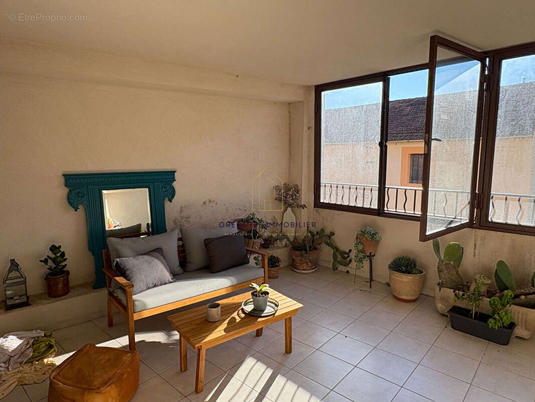 Appartement à VILLELAURE