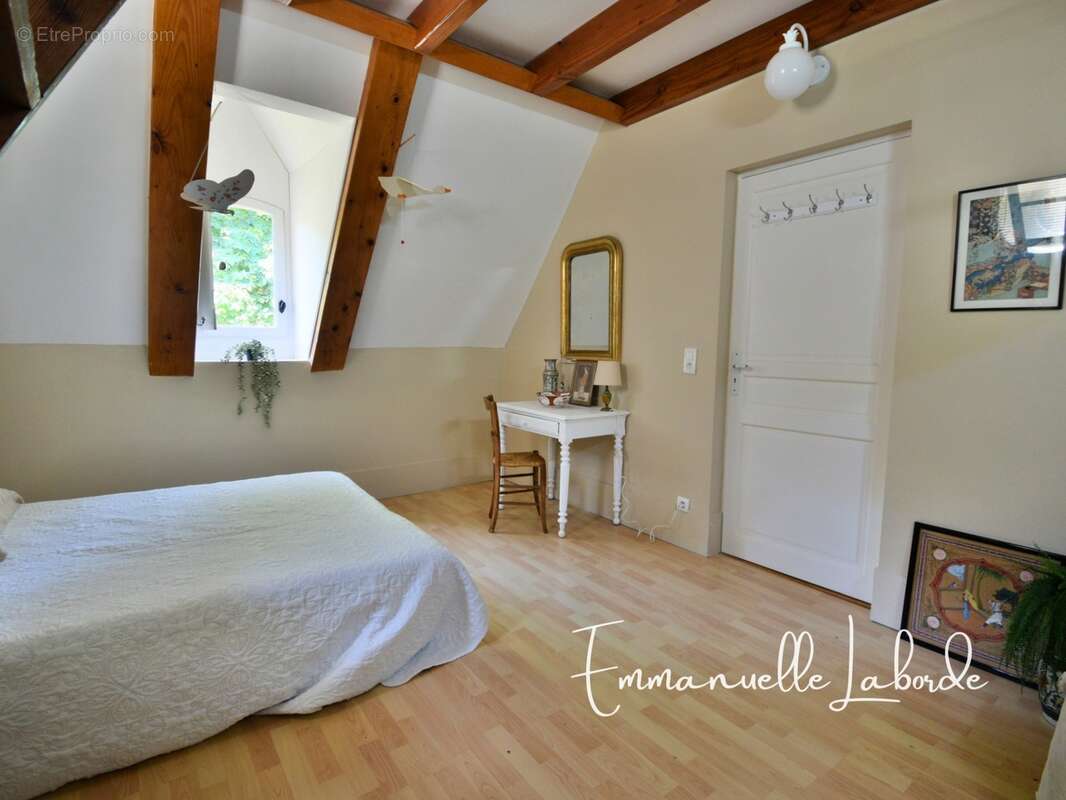 Propriété en pierre avec maison d’amis, piscine et 2,5 hectares LALINDE (24) - photo 13