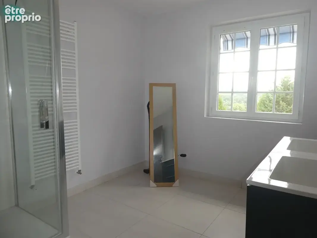 Maison Lisieux, 137 m², 5 ch dont 2 en rdc, 1sdb 1sd, 3138 m², véranda, pompe à chaleur. - photo 17