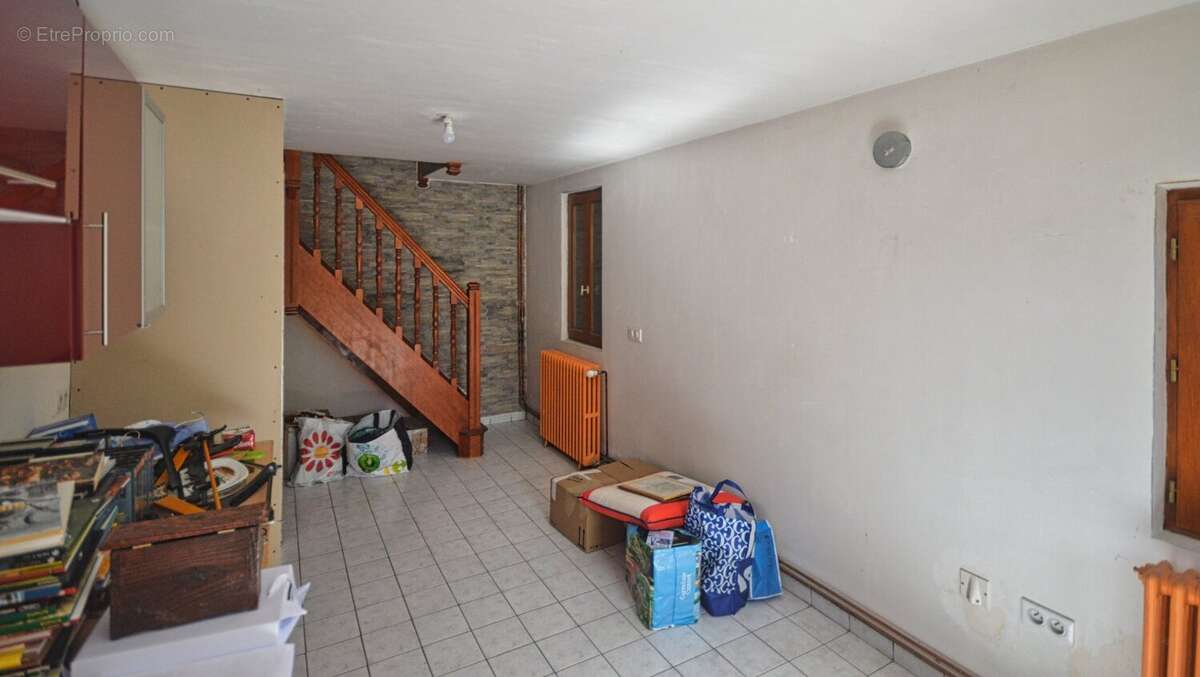 À VENDRE  Maison à rénover  Proche de toutes les commodités - photo 9