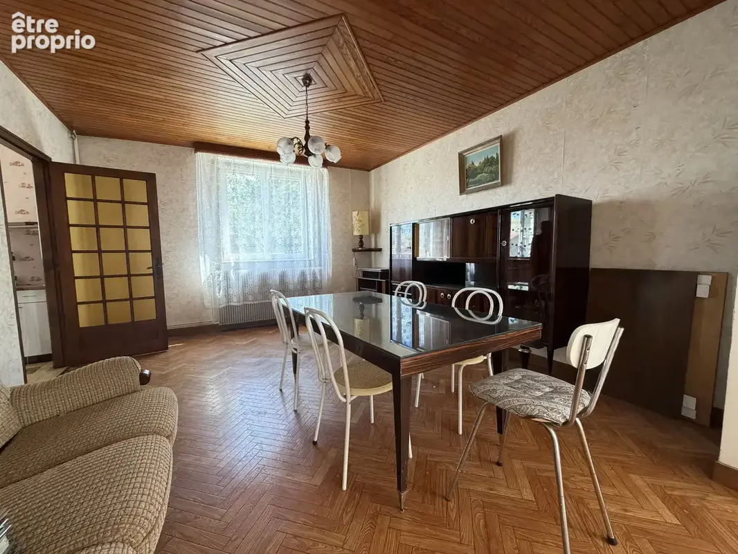 Maison de 202 m2 à rénover - Chaffois (25300) - photo 8
