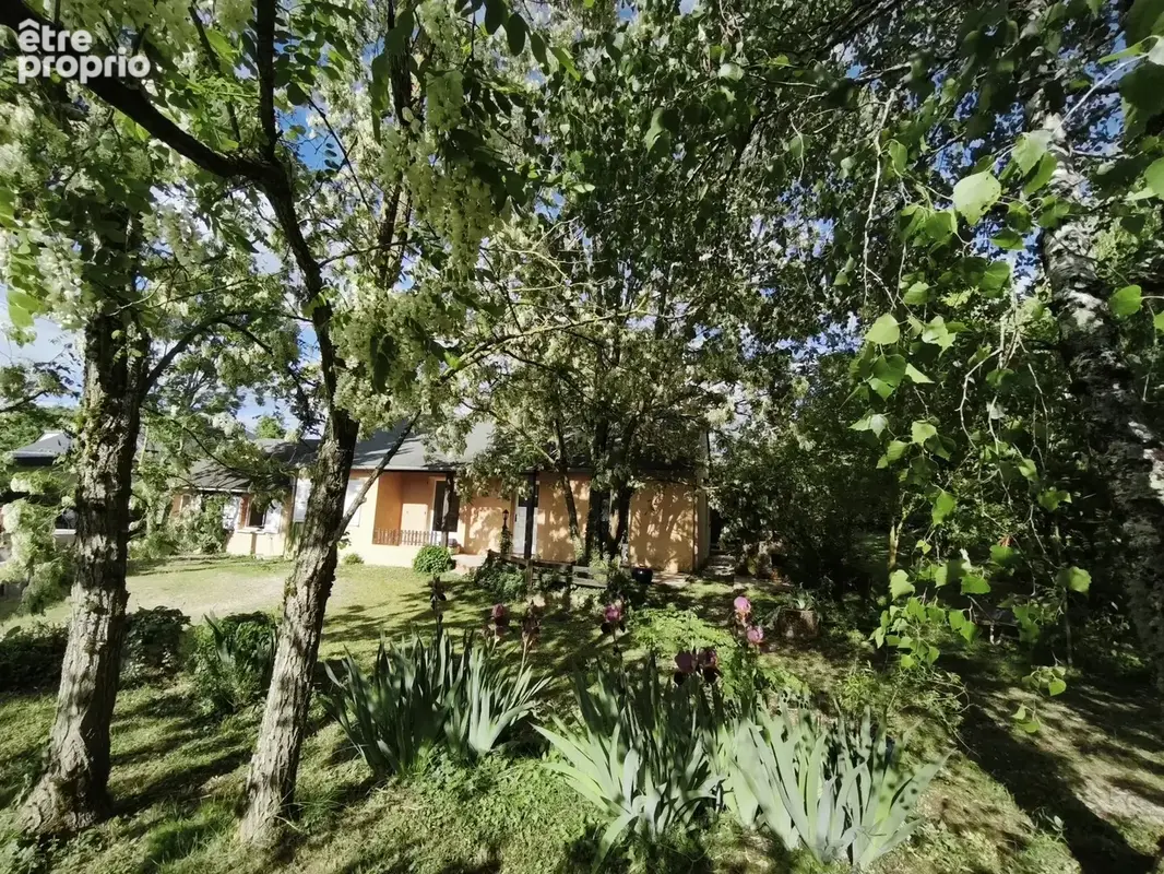 Maison à BERTHOLENE