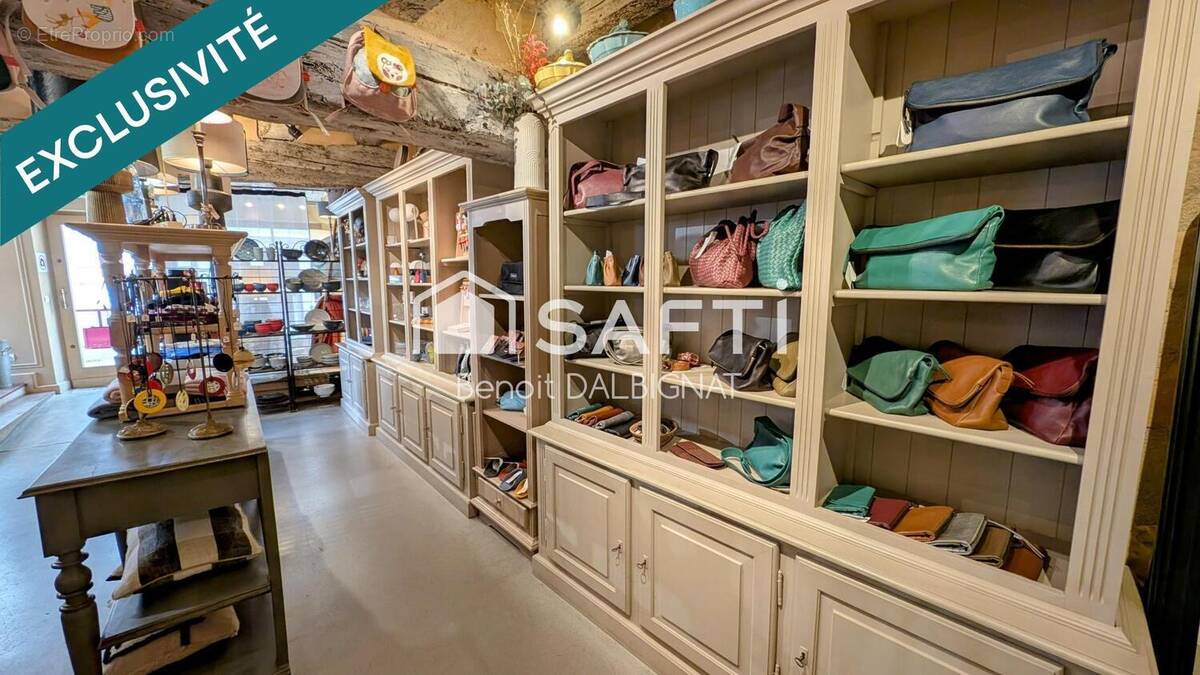 Photo 1 - Commerce à CHINON