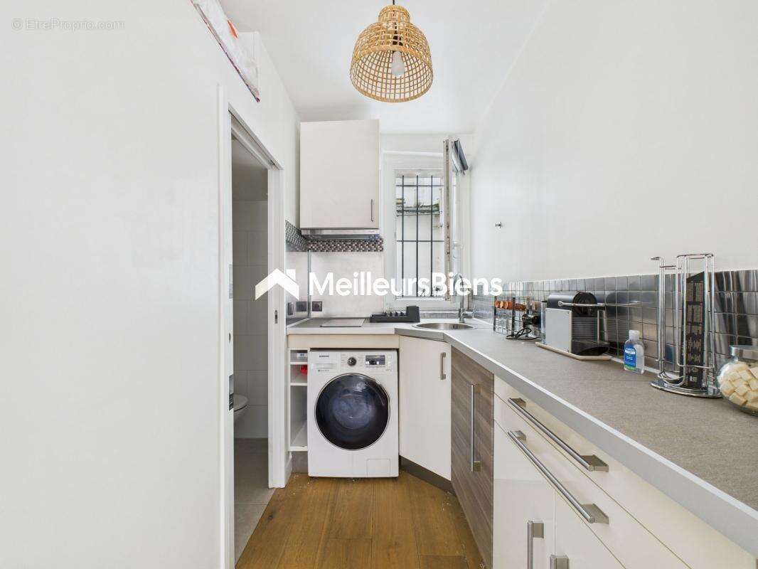 Appartement à PARIS-14E