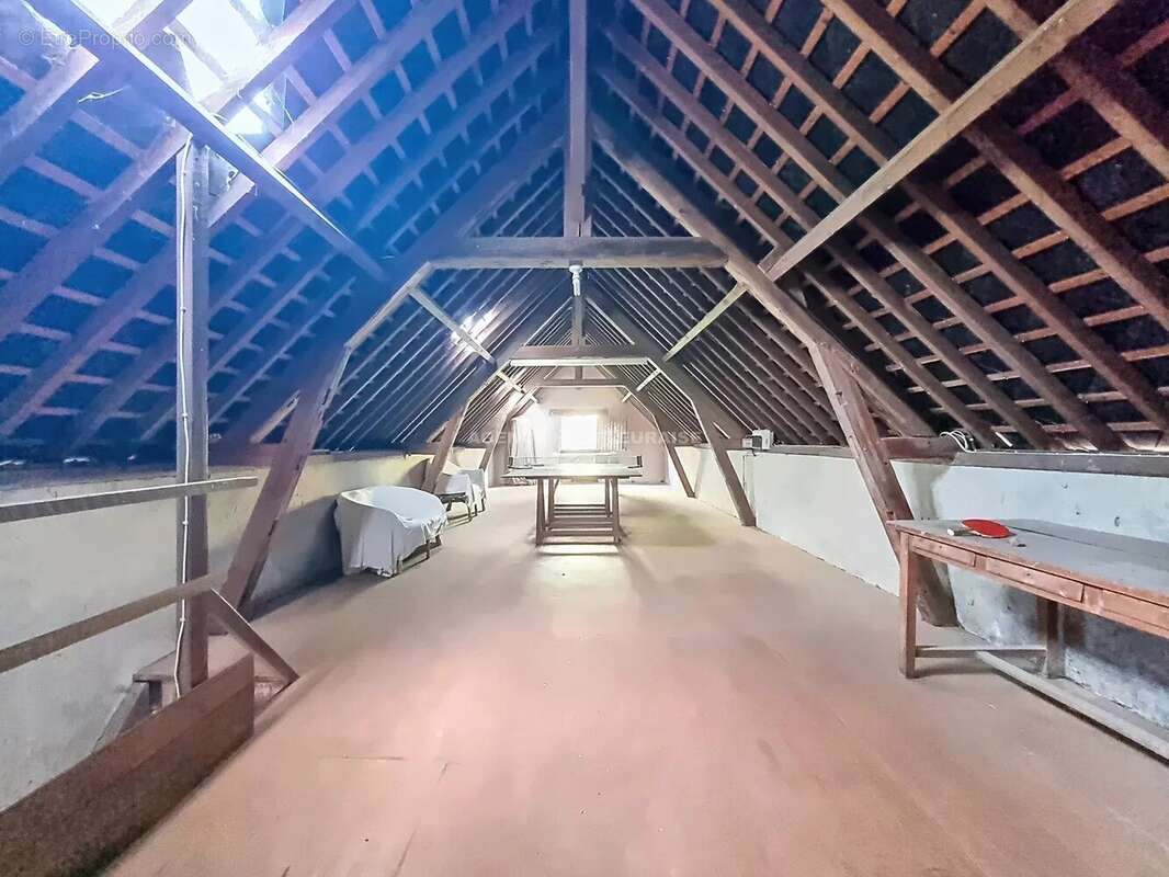 Maison à LA RIVIERE-SAINT-SAUVEUR