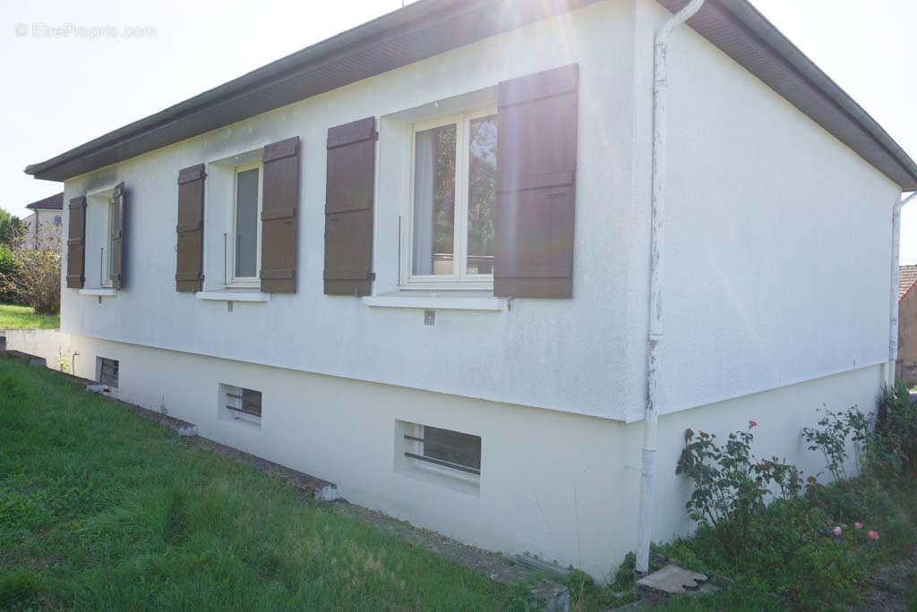 Maison à GUEUGNON