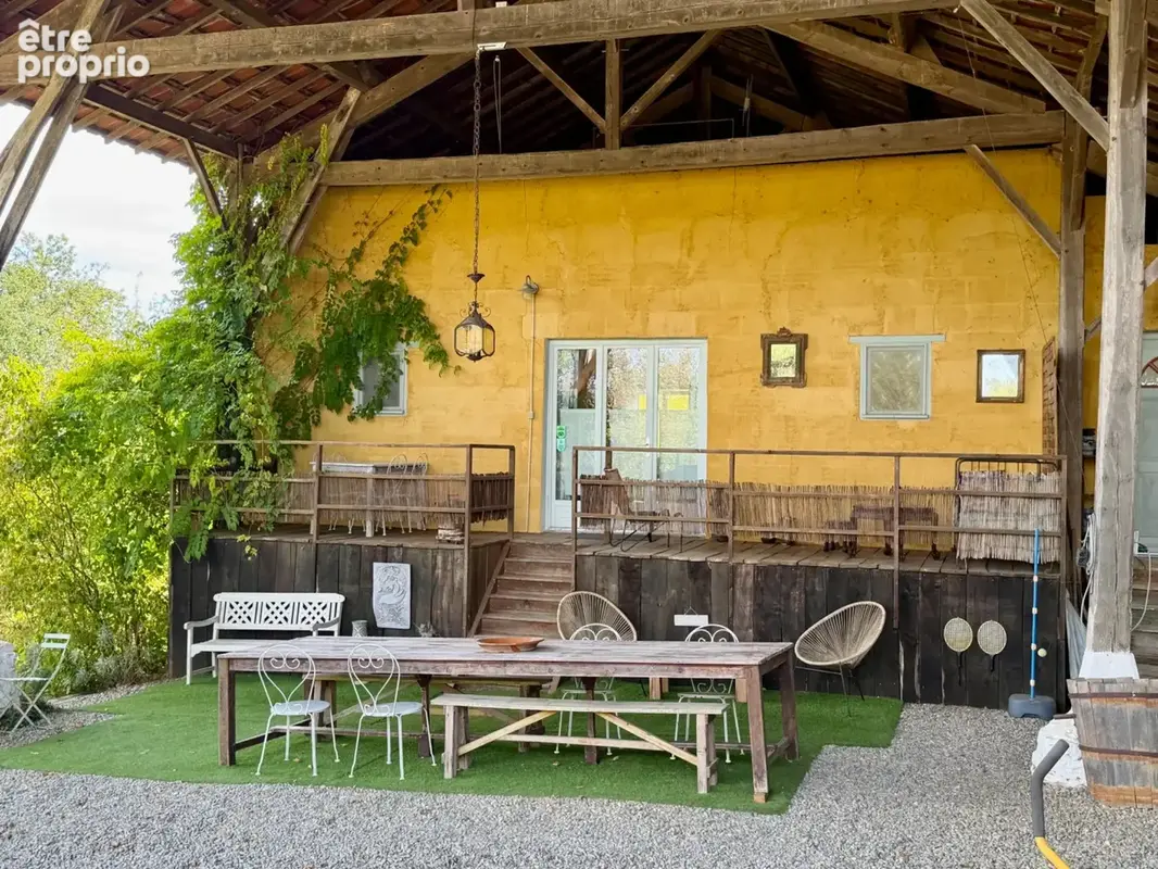 Propriété avec 2 gîtes, une chambre d'hôtes et 2 piscines - 2,2 hectares - VIC FEZENSAC (32) - photo 30