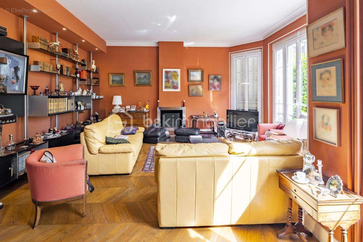 Maison de style anglo-normande, spacieuse et authentique datant de 1900 - photo 8