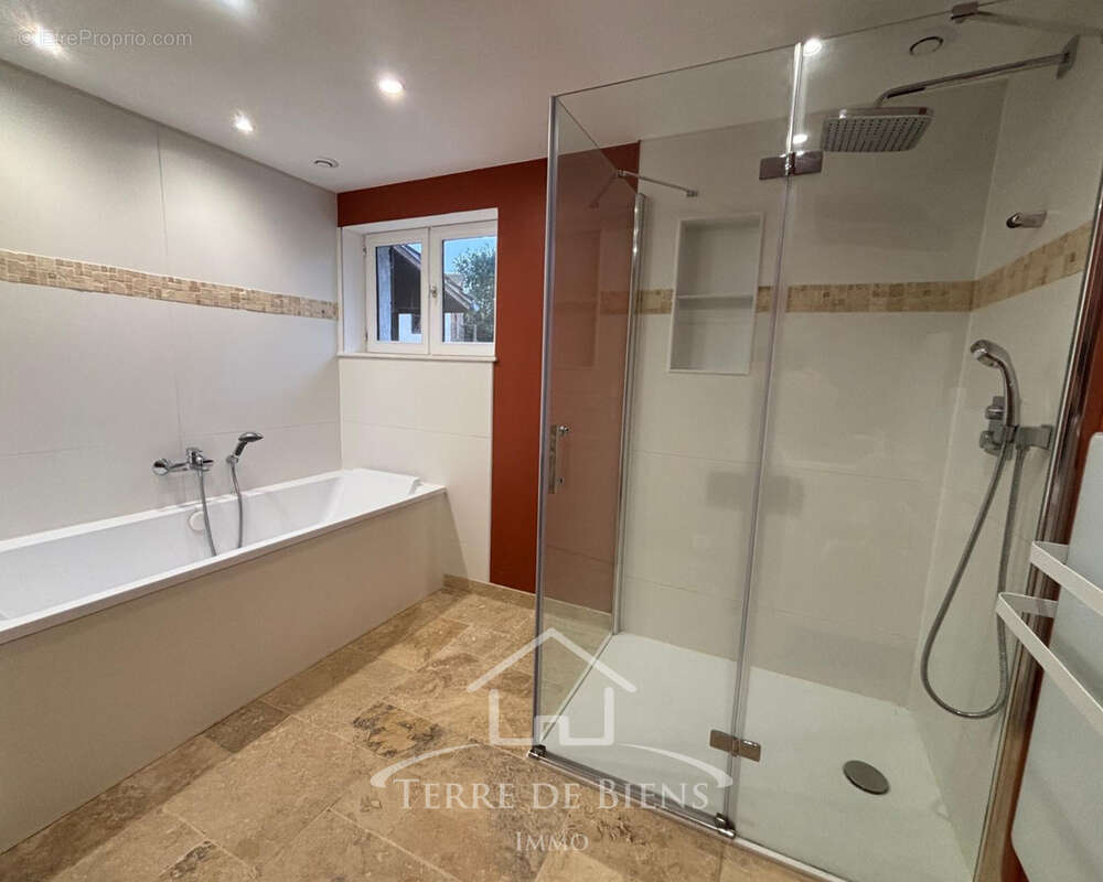 Maison à SAINT-SAUVEUR