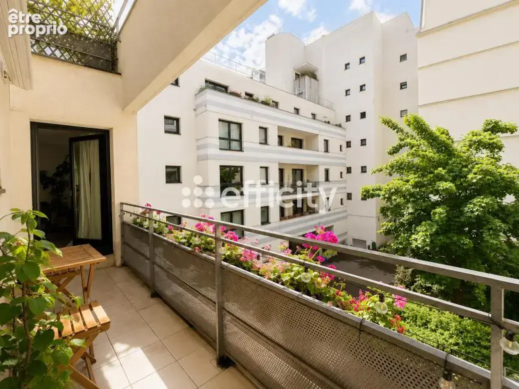 Appartement à PARIS-20E