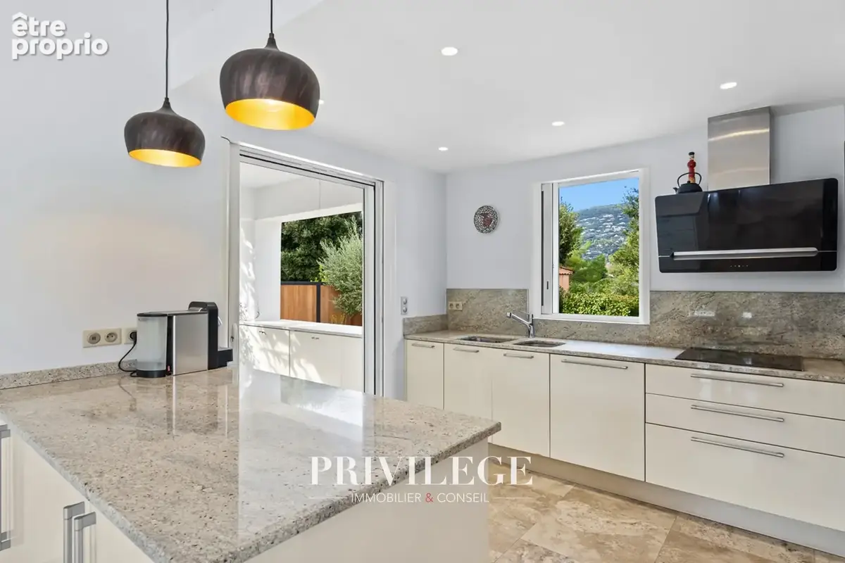 Peymeinade — Villa contemporaine de première main, piscine et ascenseur - photo 17