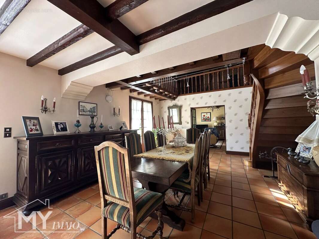 Maison à SAINT-PIERRE-D'EYRAUD