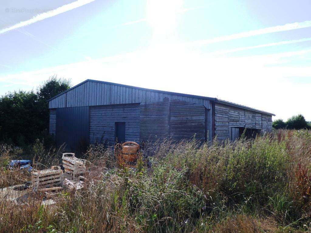 Commerce 200 m² à Saint-Caradec-Tregomel  - photo 4