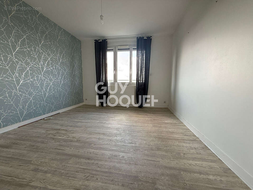 Maison à ECOLE-VALENTIN