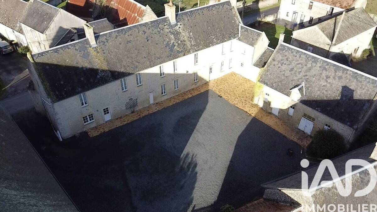 Photo 1 - Maison à LONGUES-SUR-MER