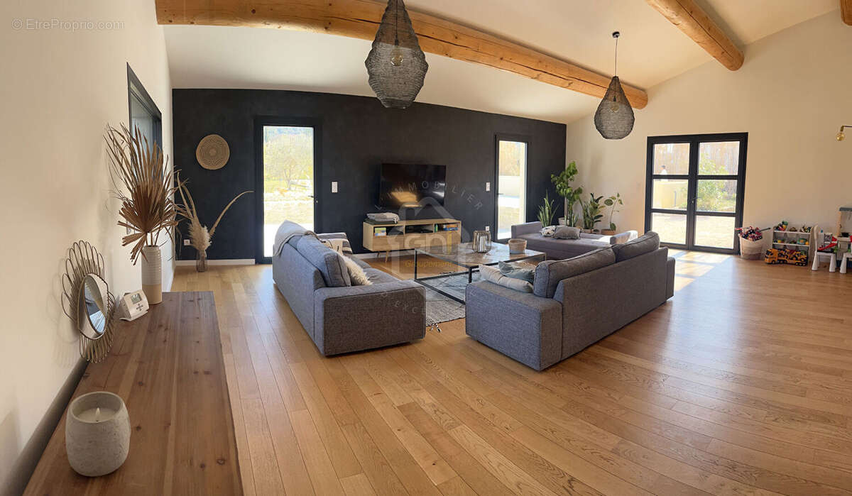 Maison à VAISON-LA-ROMAINE