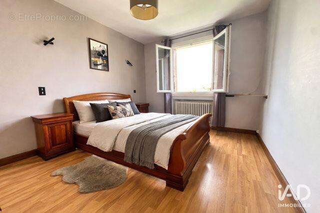 Maison 154 m² à Rives  - photo 8