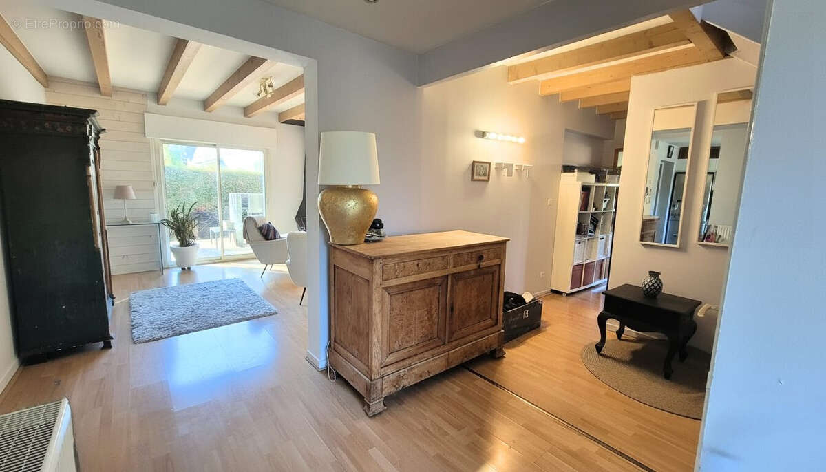 Maison 176 m² à Reignier  - photo 4