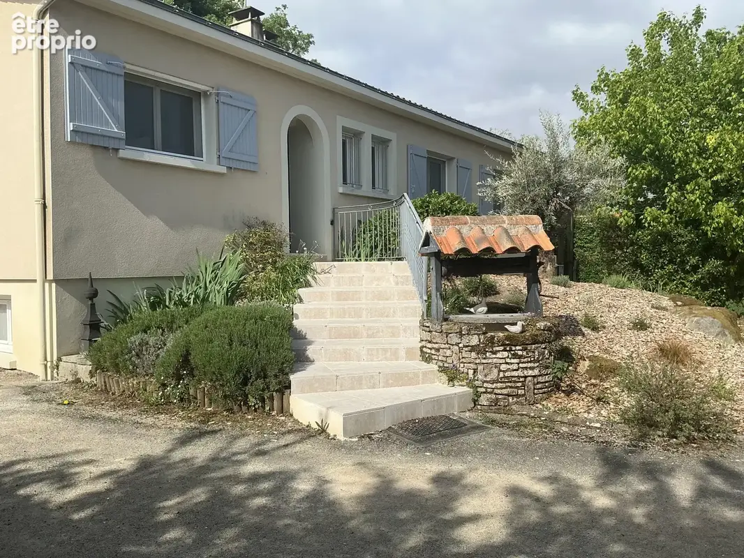 Maison offrant de belles prestations dans un cadre verdoyant et calme - photo 4