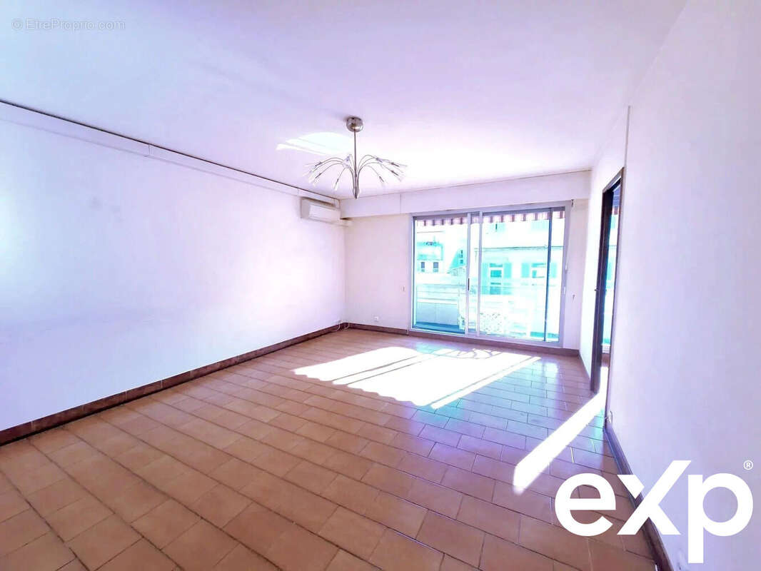 Appartement à MARSEILLE-5E