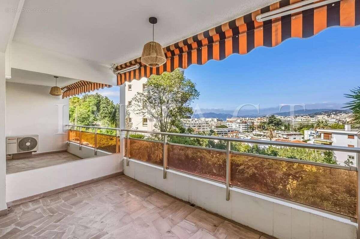 Appartement à CANNES