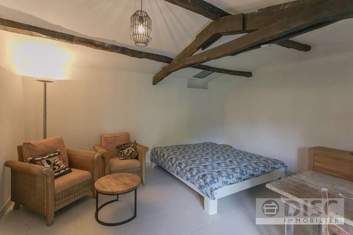 Maison à SAINT-MARTIN-LAGUEPIE