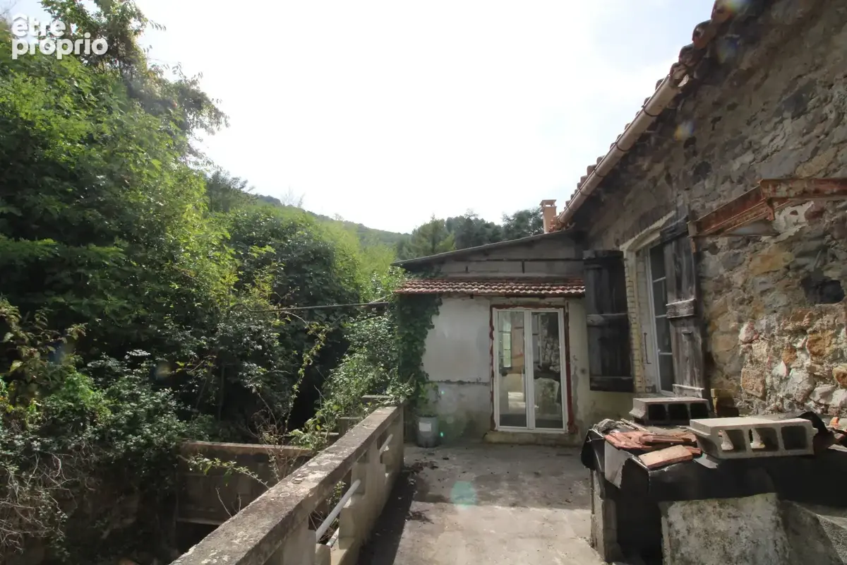 Maison de caractere d'un volume 333 m2  + dependance 86 m2. - photo 69