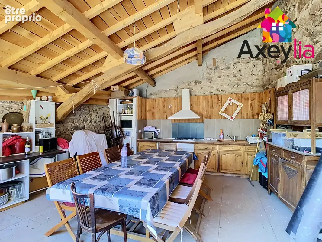 A vendre- cherrier- ancien corps de ferme avec maison d'habitation, gite et dépendances - photo 13
