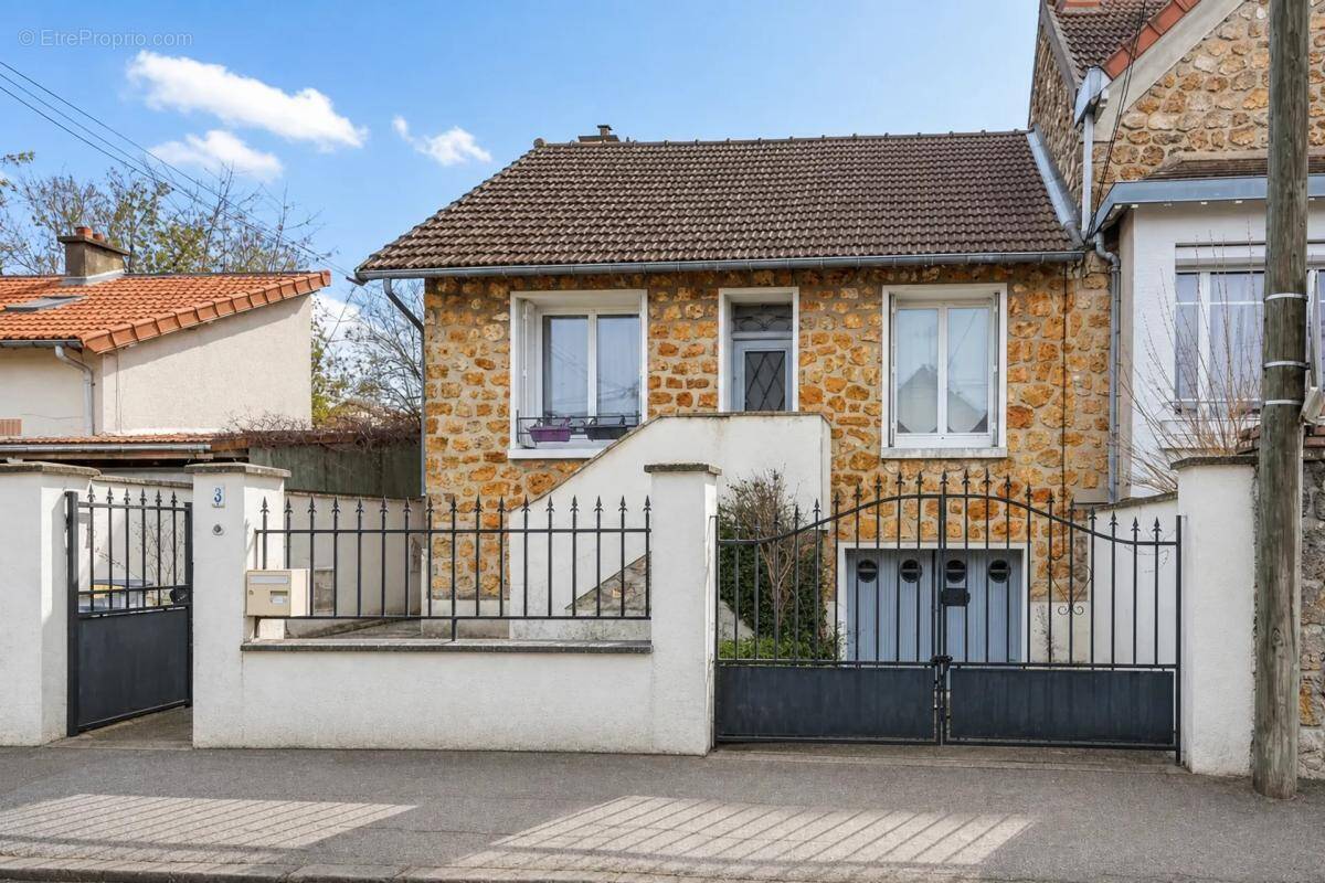 Maison à TRAPPES