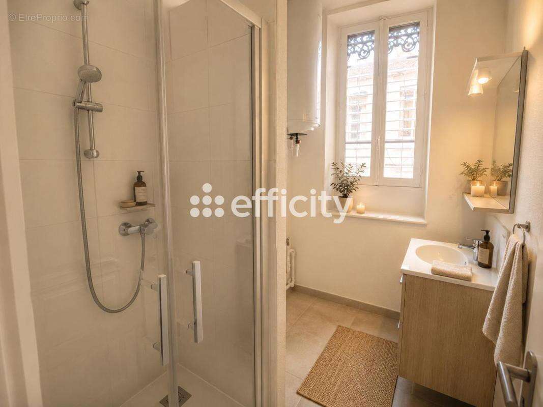 Appartement à LYON-6E